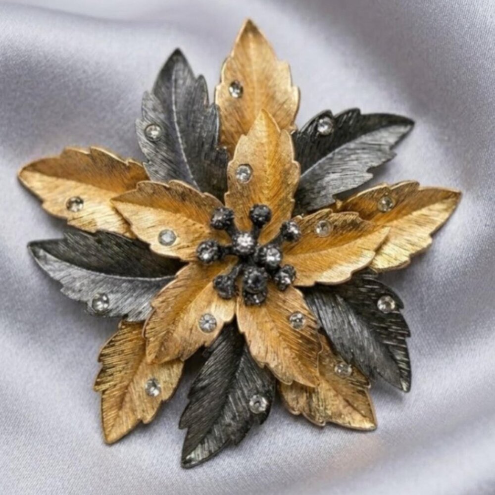 Joan Rivers Leaf Brooch Gold Black Rhinestone Floral Pin Vintage 2.5”